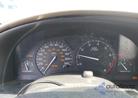 2002 Saturn S-Series Sl2 z USA, uszkodzony, nr VIN 1G8ZK52712Z234021